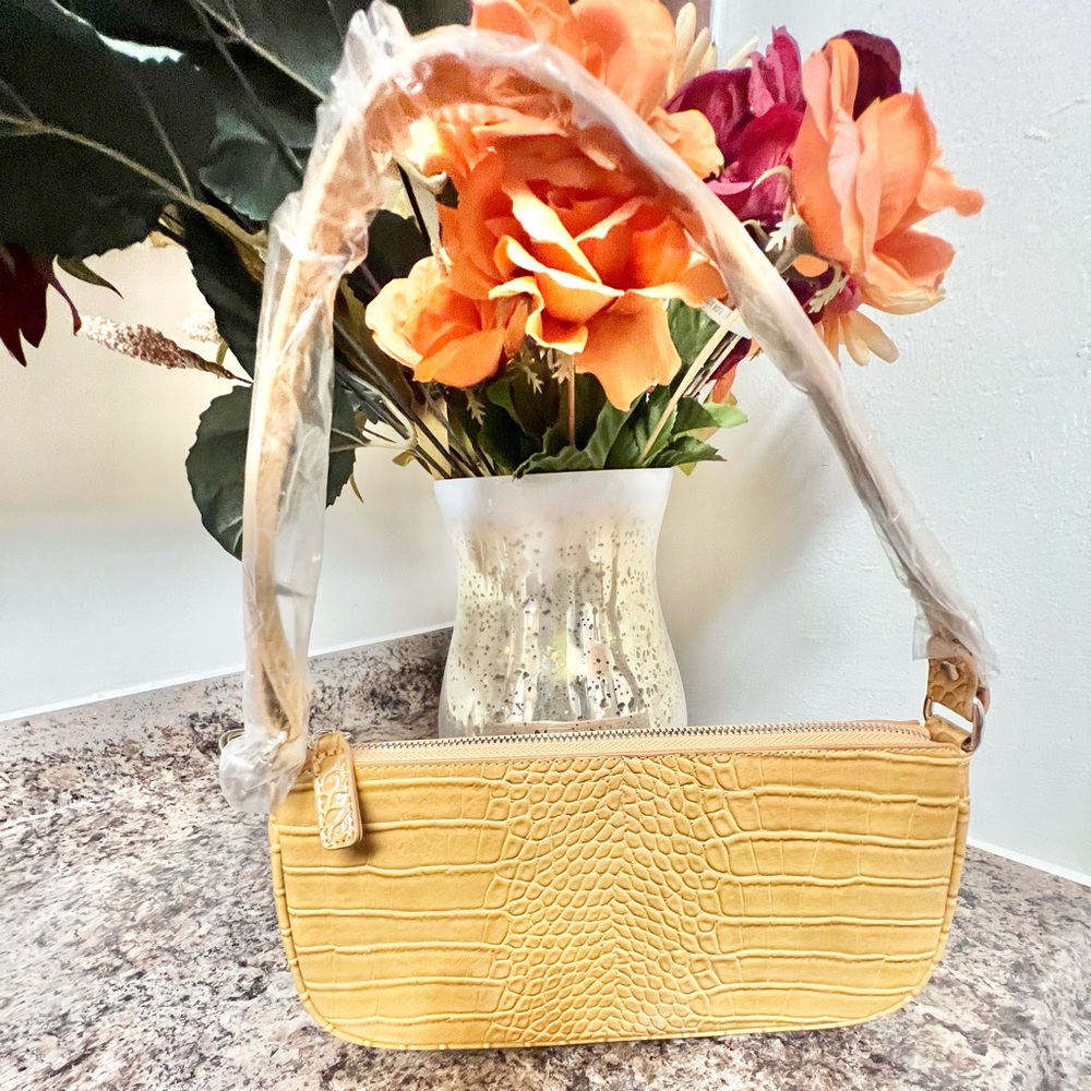 Brand New ♥️ Beautiful for Any Day Purse